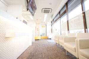 本館受付待合室